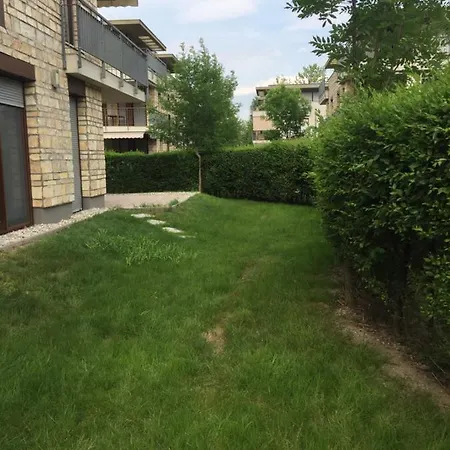Apartman Lara Apartment *