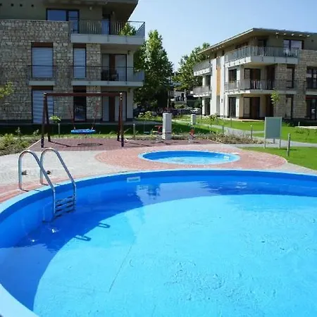 Apartment Apartman Lara *