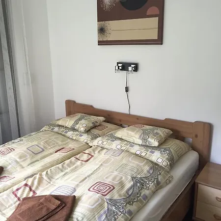 Apartment Apartman Lara Zamárdi
