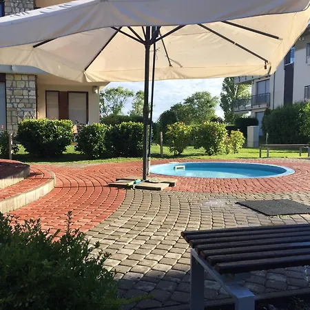 Apartman Lara *
